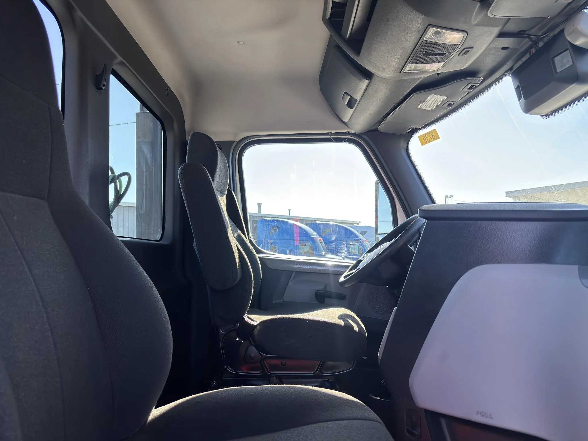 2022 Freightliner Cascadia in Charlotte, NC — photo 12