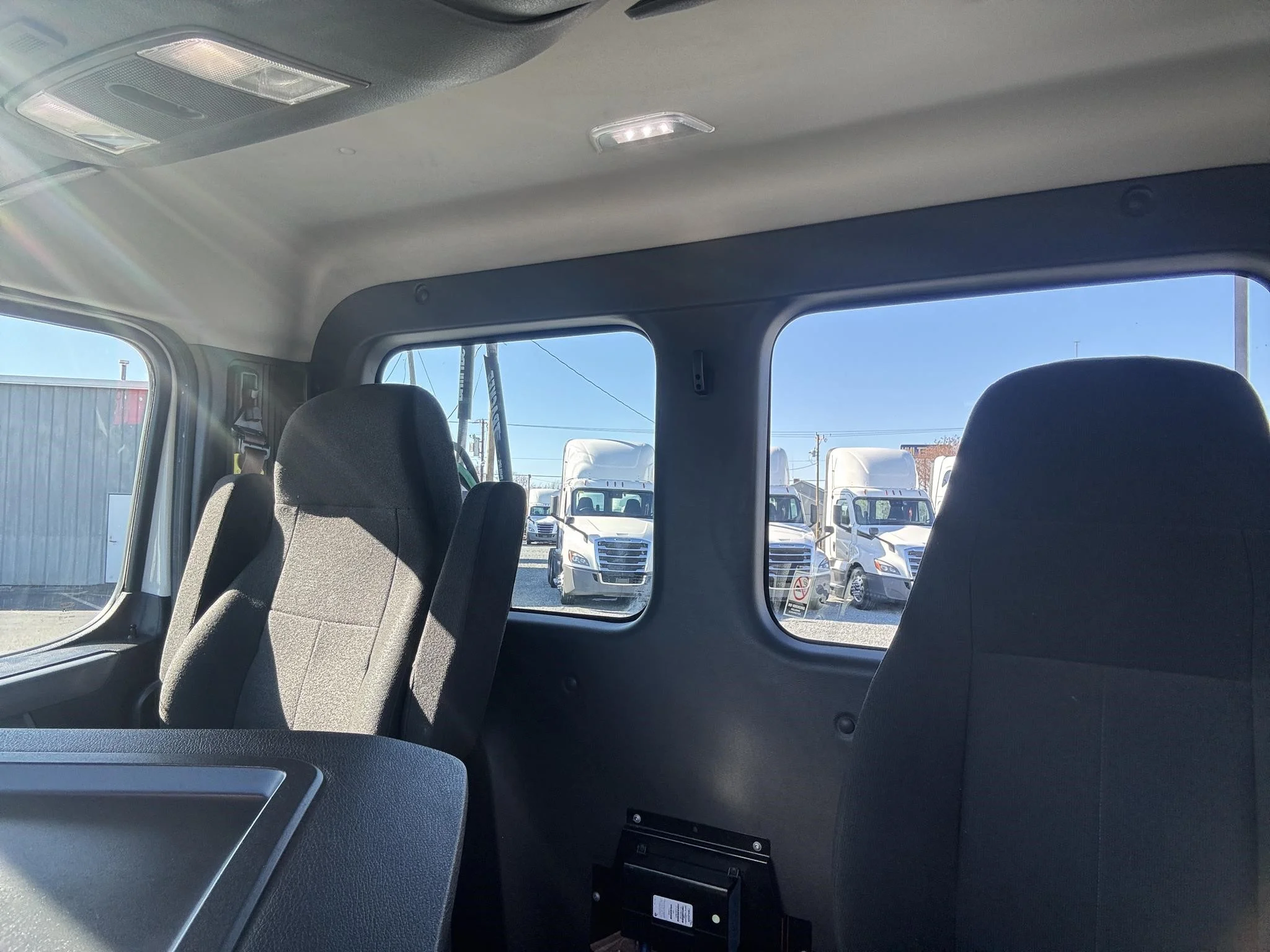 2022 Freightliner Cascadia in Charlotte, NC — photo 13