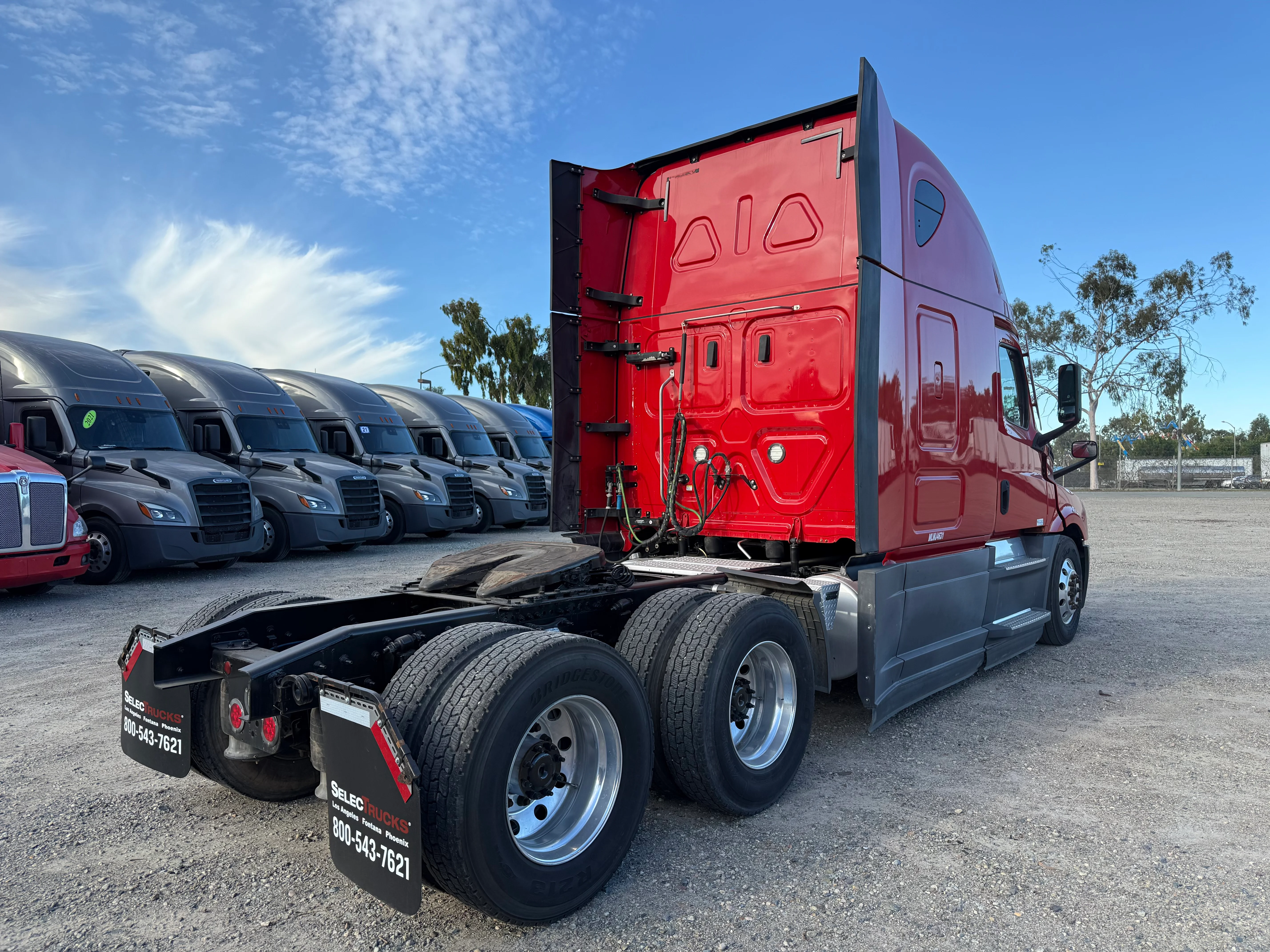 2021 Freightliner Cascadia in San Diego, CA — photo 6