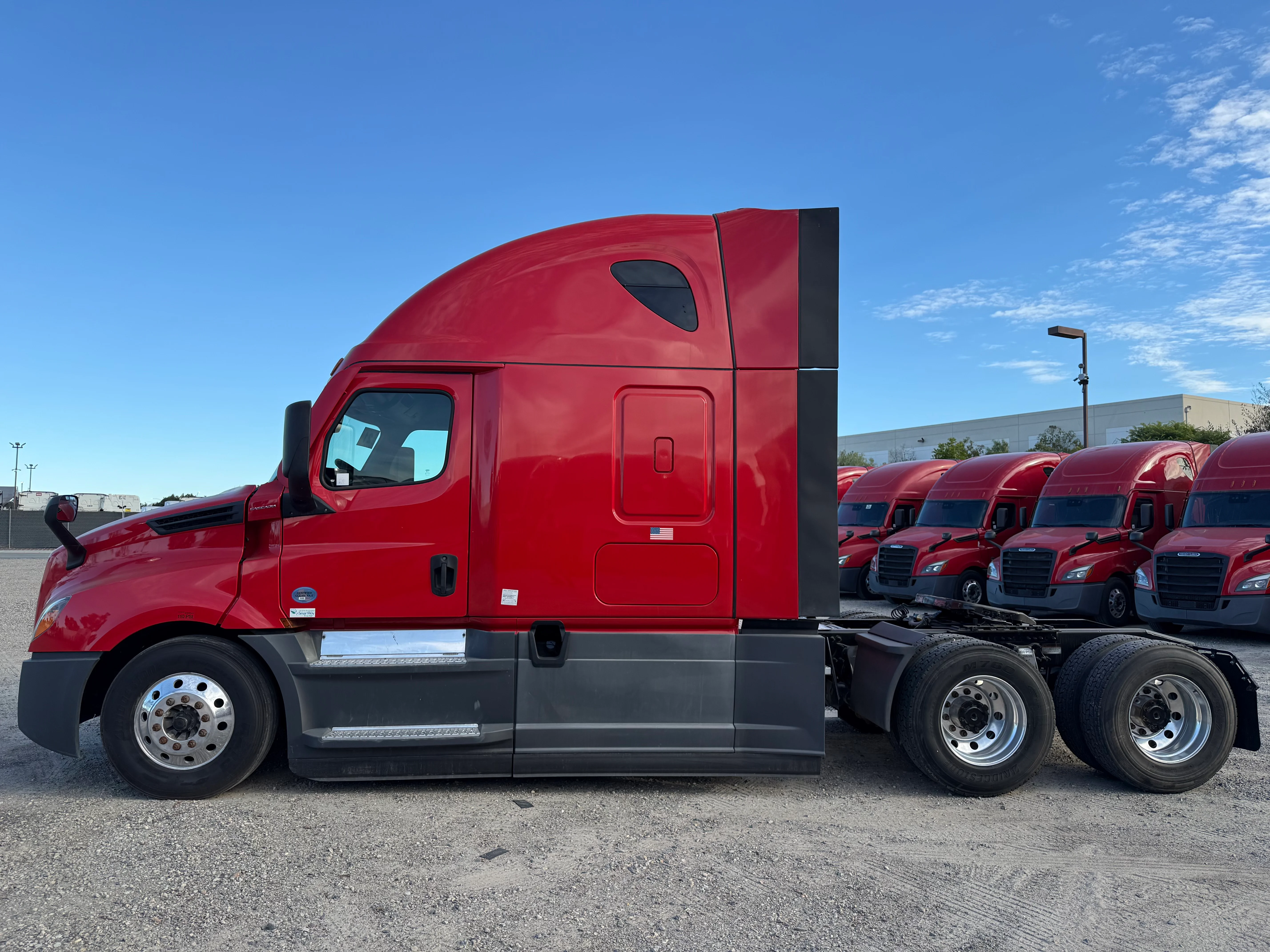 2021 Freightliner Cascadia in San Diego, CA — photo 3