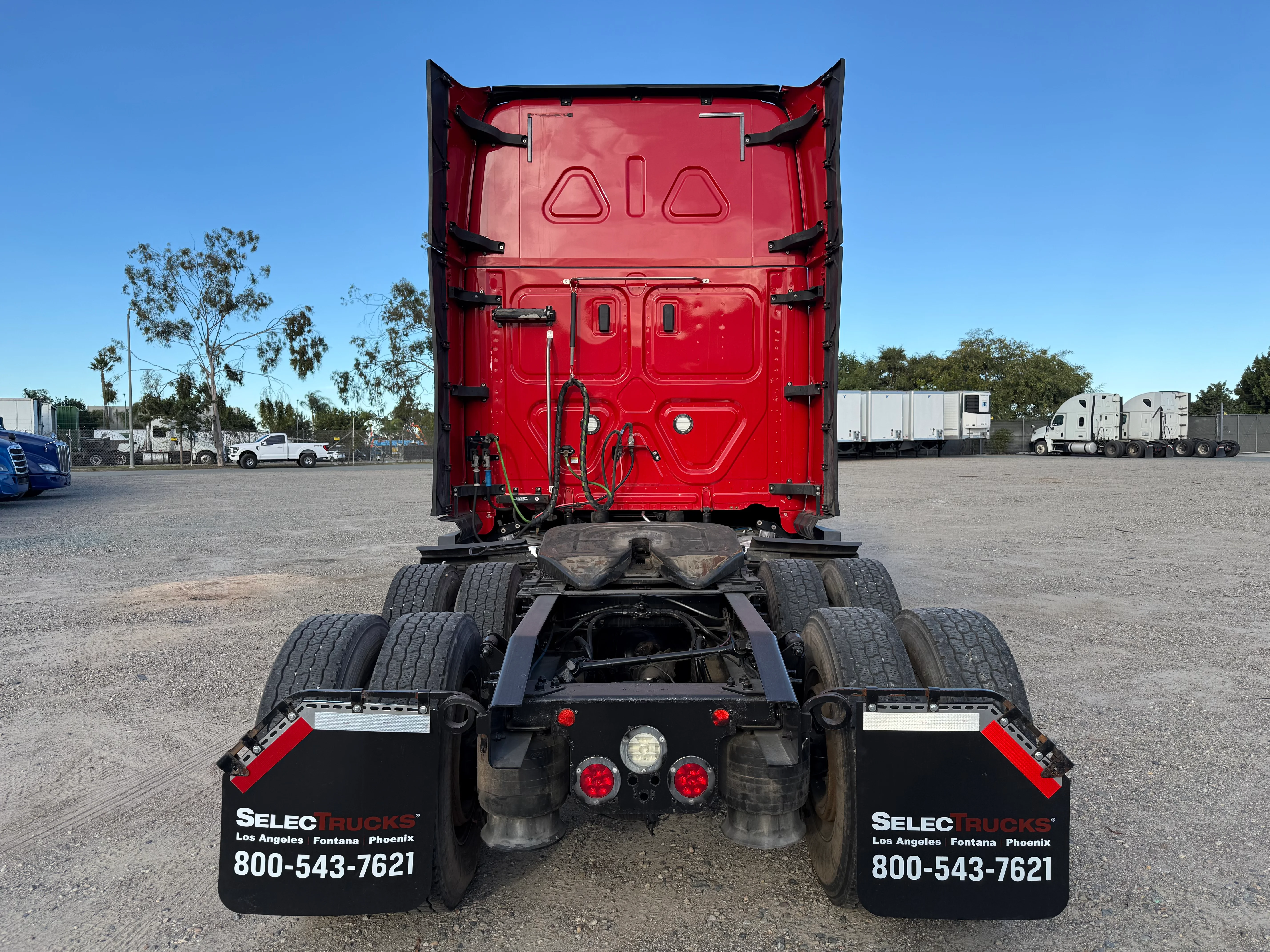 2021 Freightliner Cascadia in San Diego, CA — photo 5