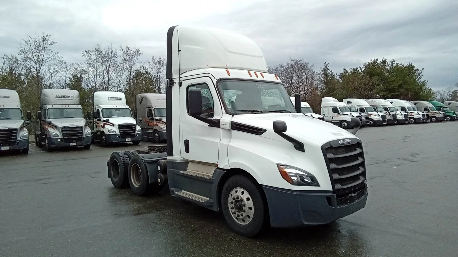 2020 Freightliner Cascadia in Shrewsbury, MA