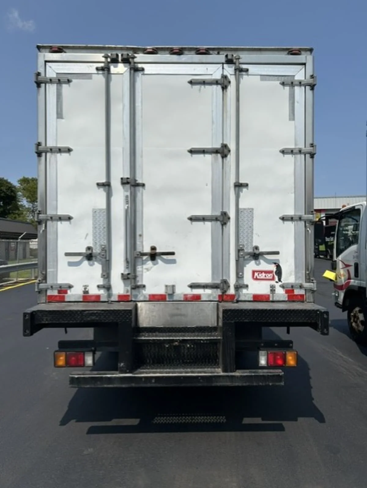 2020 Isuzu NQR in Farmingdale, NY — photo 5