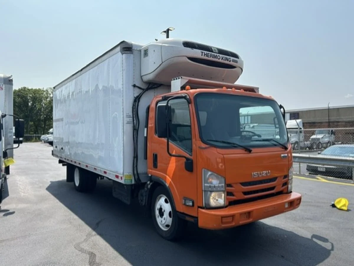 2020 Isuzu NQR in Farmingdale, NY — photo 3