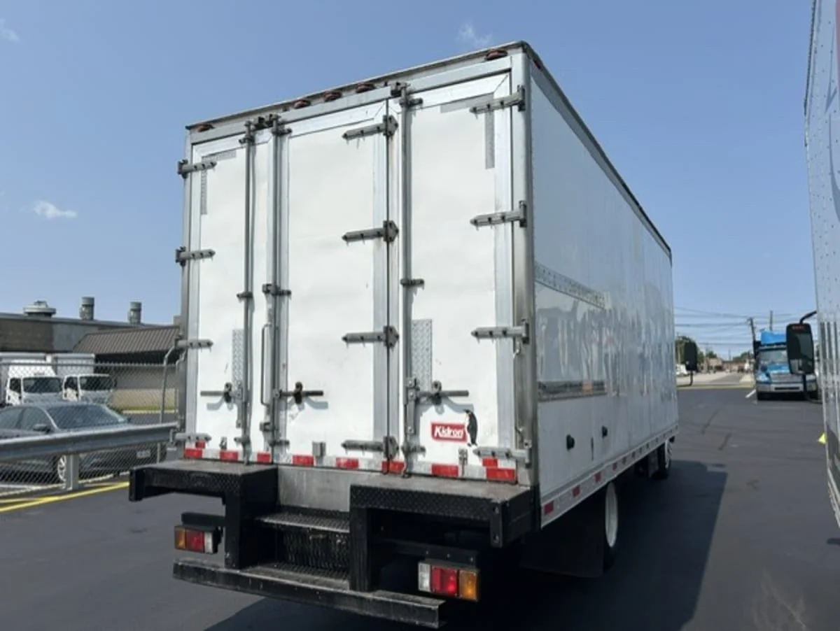 2020 Isuzu NQR in Farmingdale, NY — photo 4