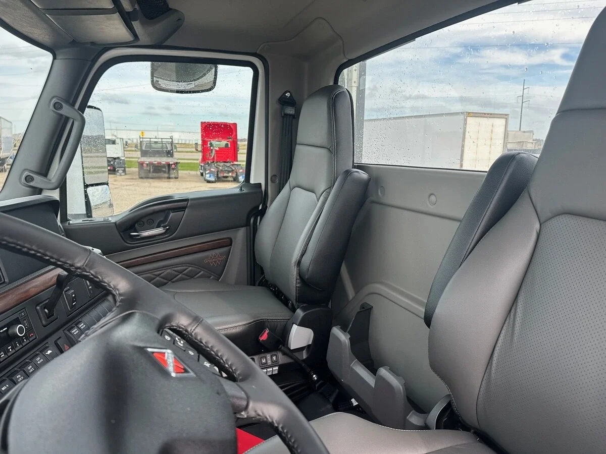 2026 International LT - image 7