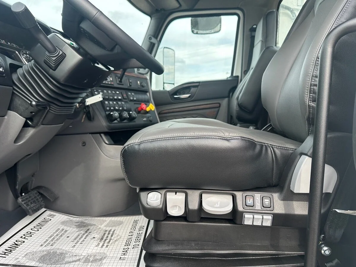 2026 International LT - image 8