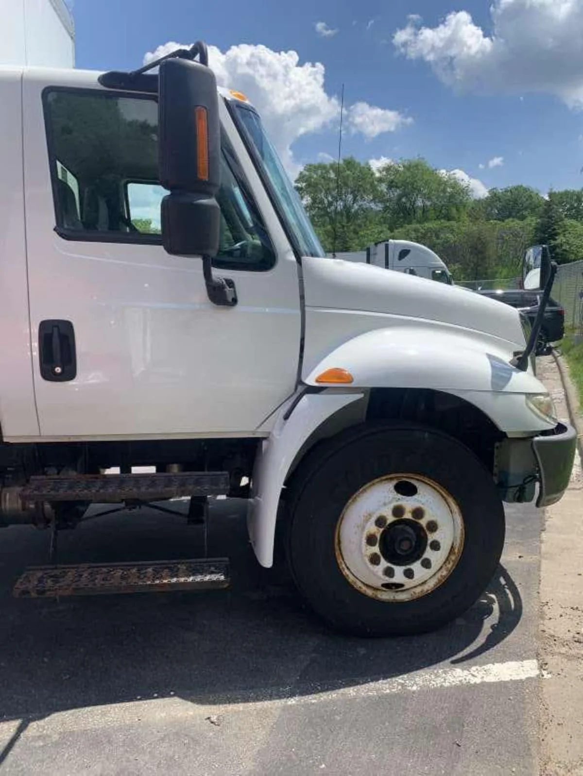 2018 International 4300 in Minneapolis, MN — photo 3