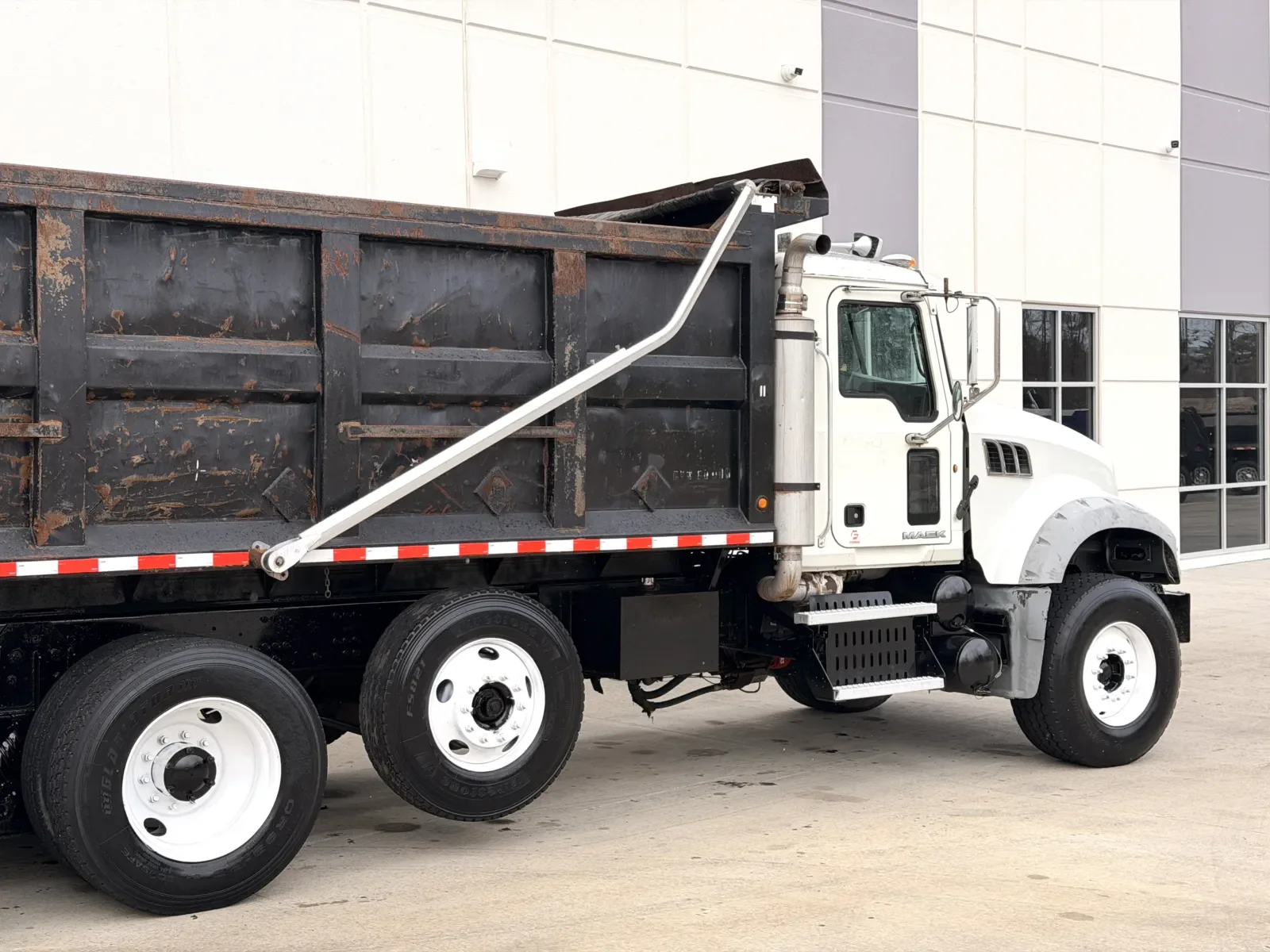 2010 Mack Granite in Greer, SC — photo 8