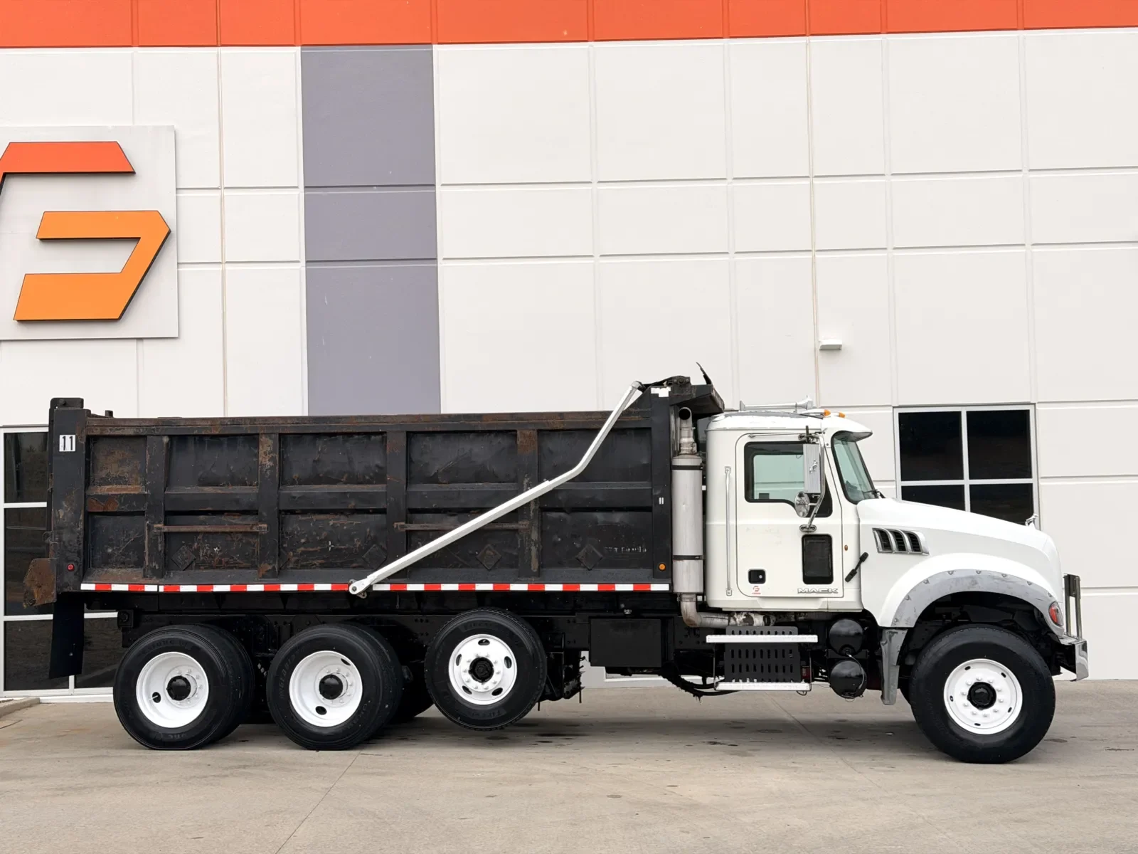2010 Mack Granite in Greer, SC — photo 4