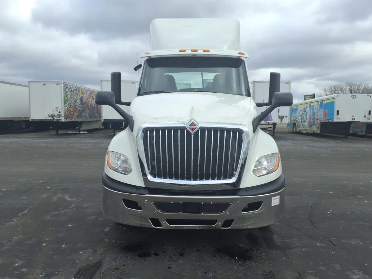 2019 International LT in Taylor, MI — photo 2