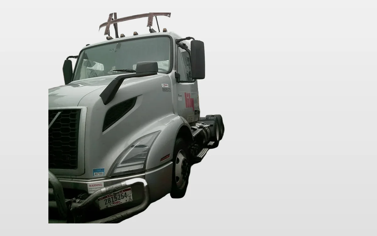 2019 Volvo - image 1