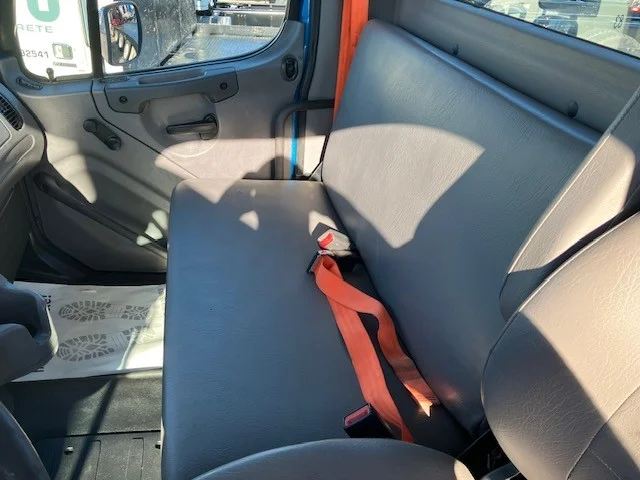 2016 Freightliner 114SD - image 6