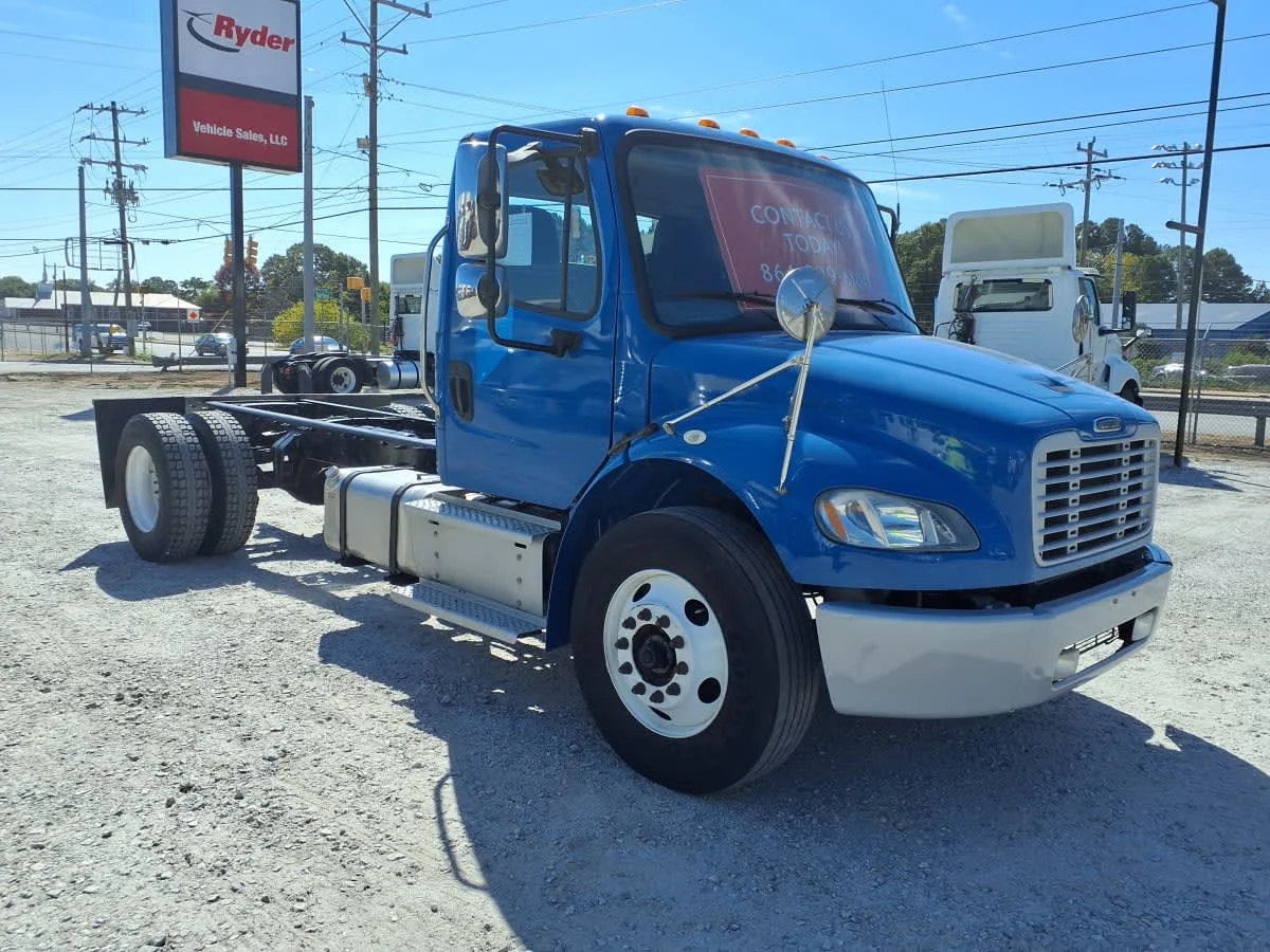 2019 Freightliner M2 106 in Greenville, SC — photo 3