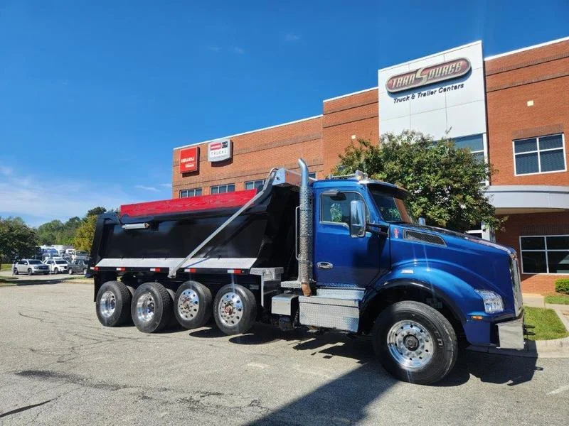 2017 Kenworth T880 - image 2