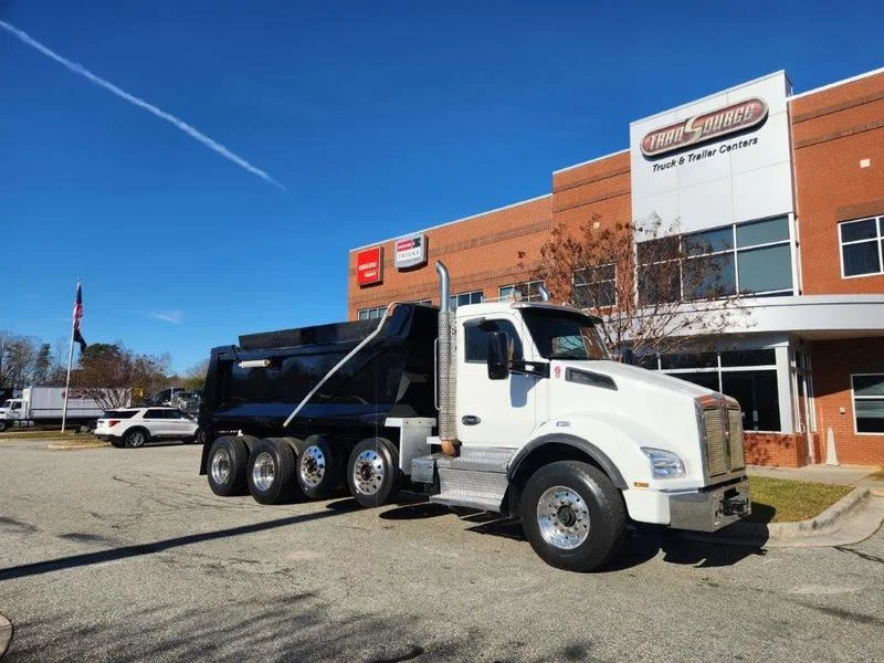 2017 Kenworth T880 - image 3