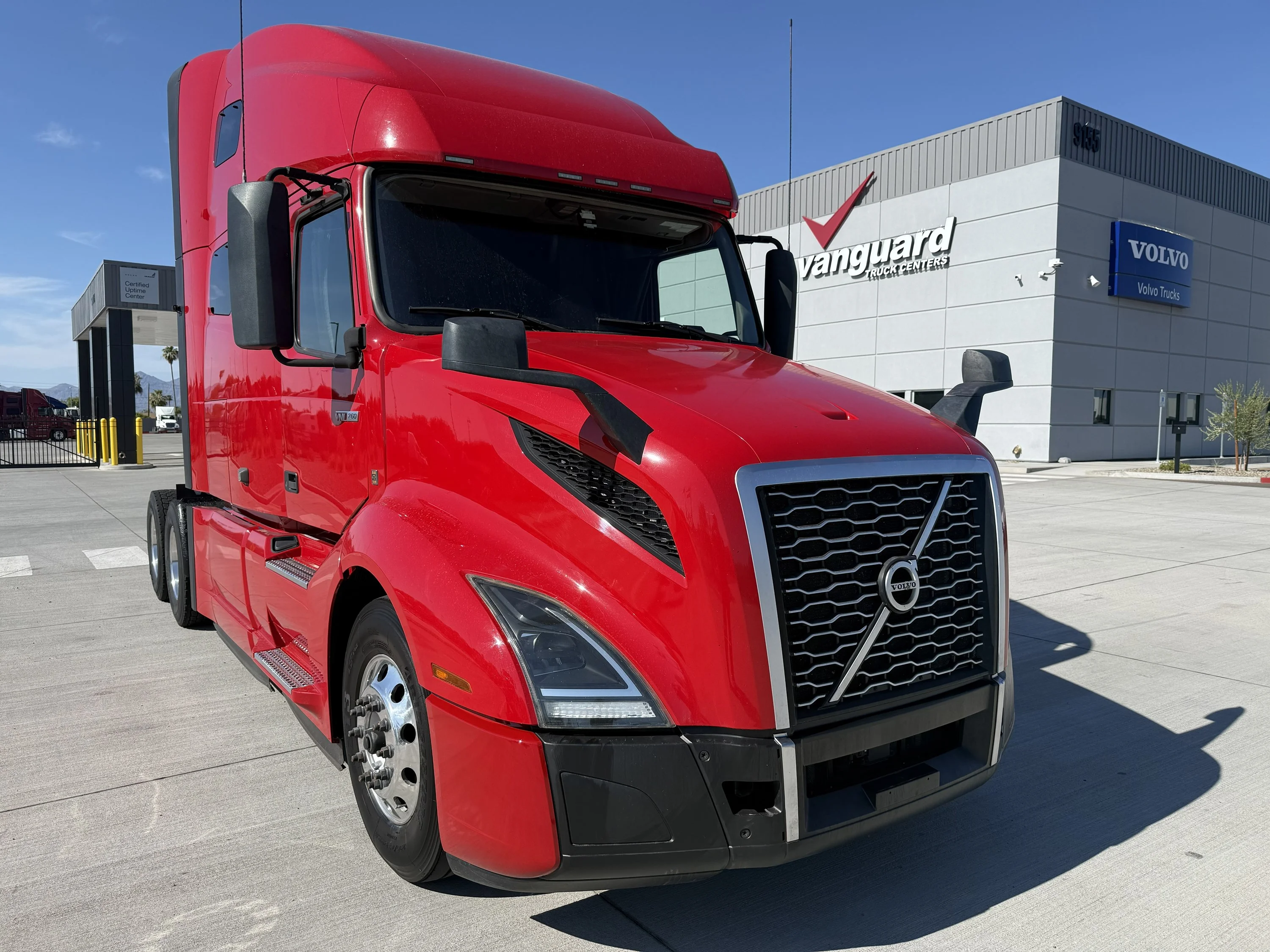 2022 Volvo VNL 760