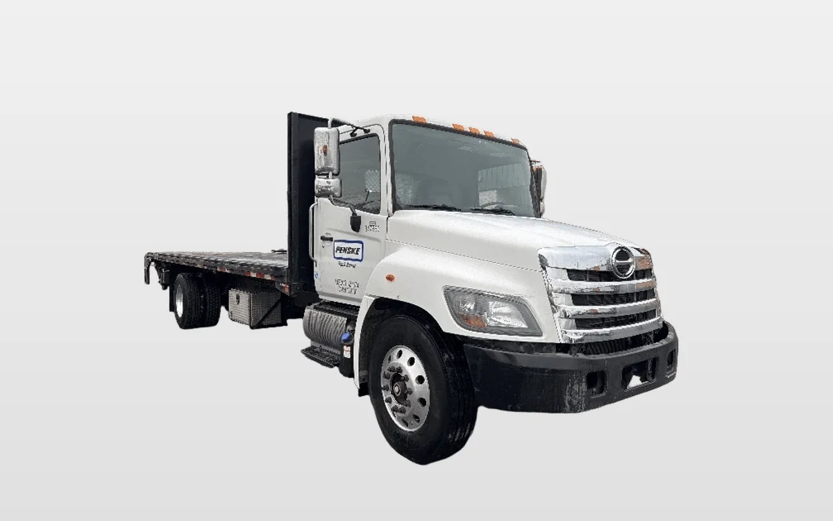 2020 Hino 338 - image 1