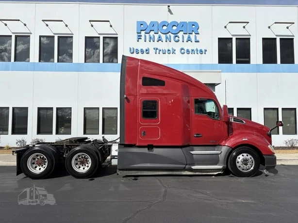 2022 Kenworth T680 - image 3