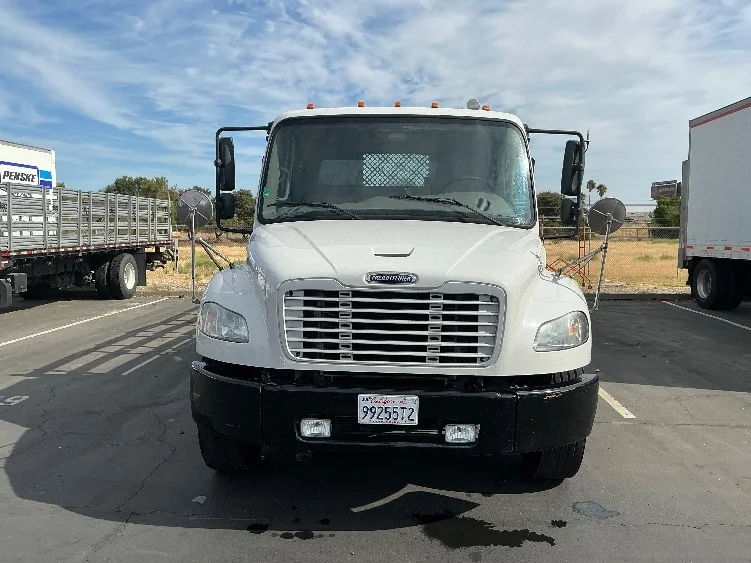 2020 Freightliner eM2 in West Sacramento, CA — photo 2