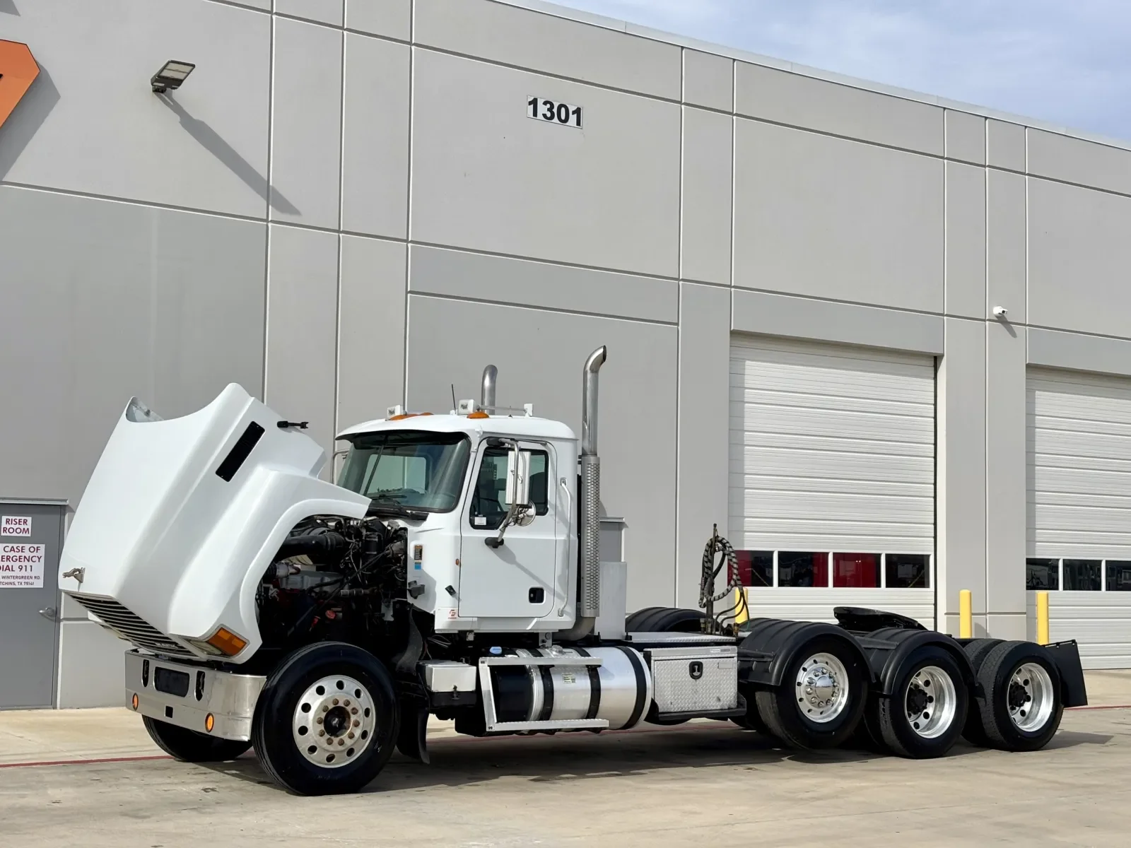 2012 Mack Pinnacle in Hutchins, TX — photo 10