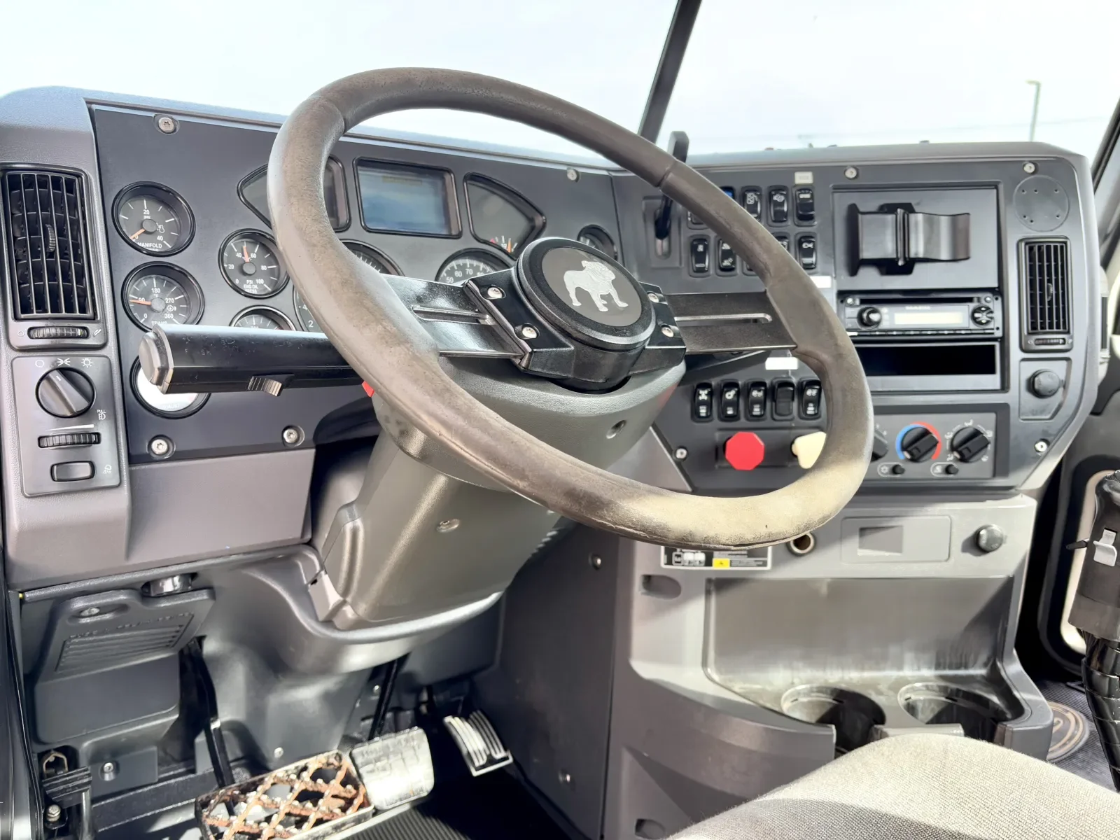 2012 Mack Pinnacle in Hutchins, TX — photo 15