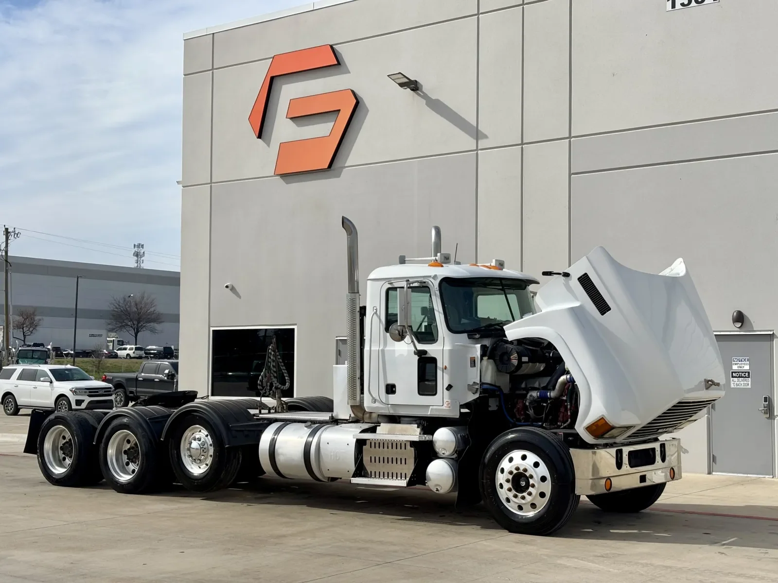 2012 Mack Pinnacle in Hutchins, TX — photo 9