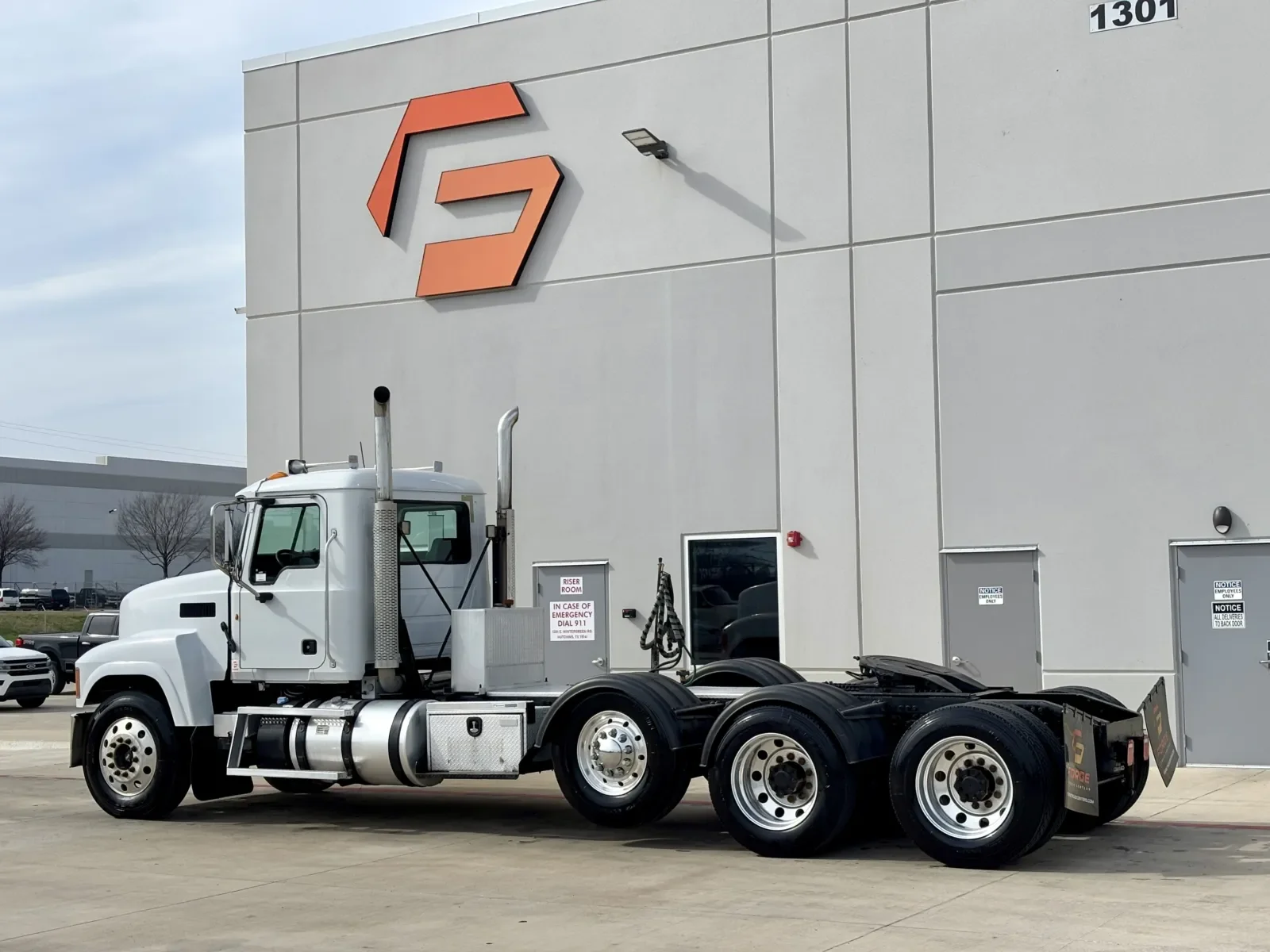 2012 Mack Pinnacle in Hutchins, TX — photo 6