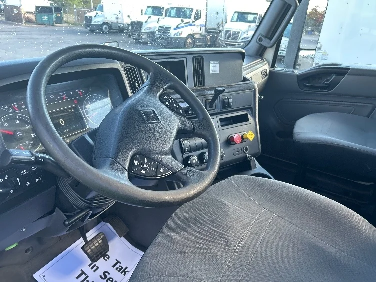 2019 International LT in Springfield, MA — photo 10