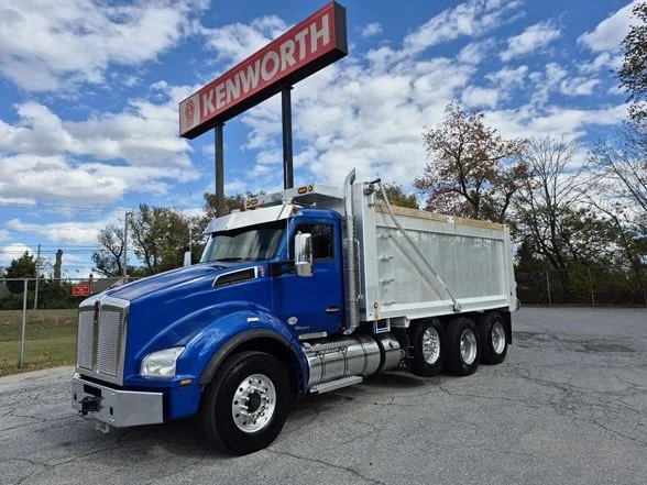 2021 Kenworth T880 in Coopersburg, PA