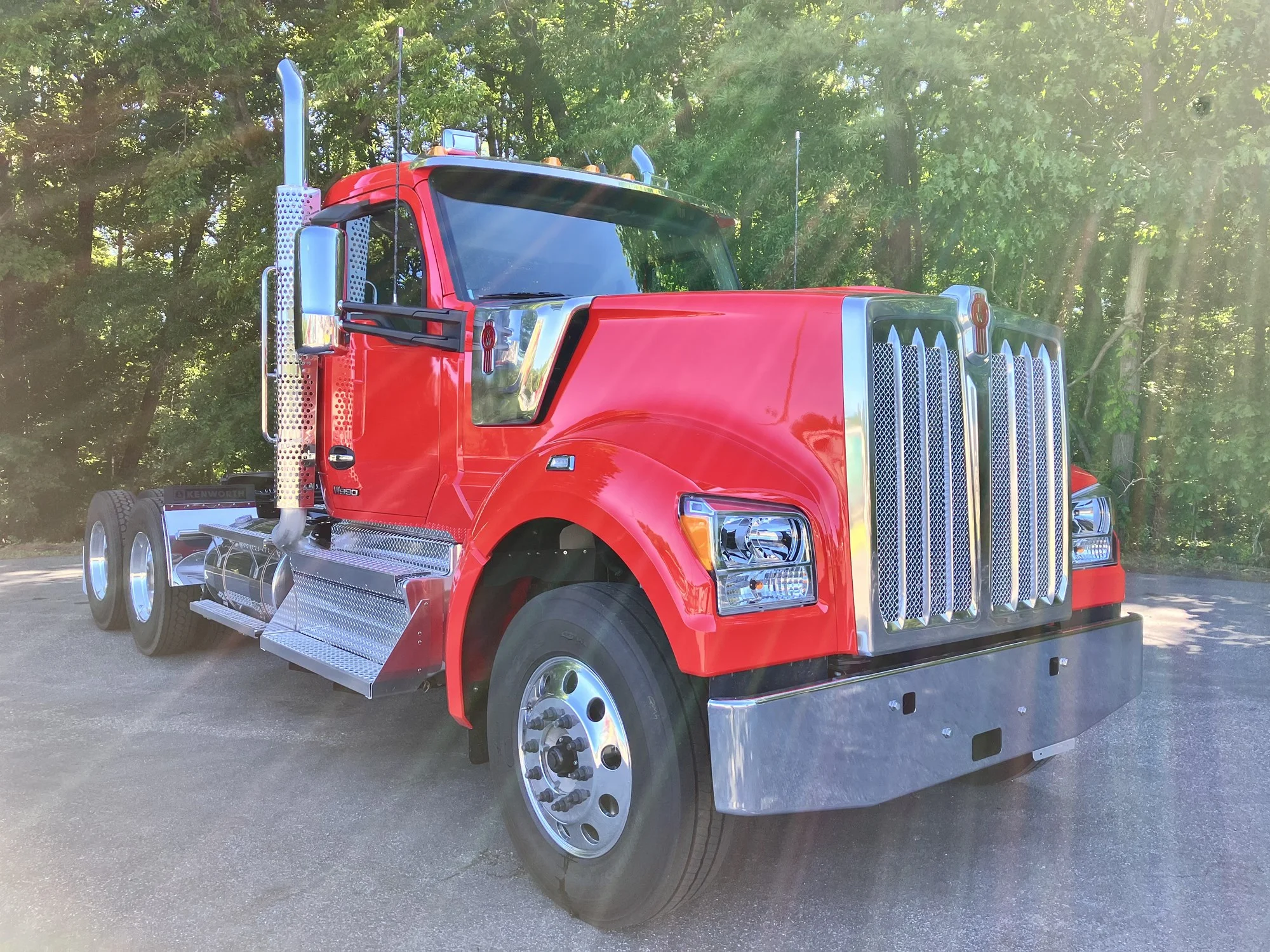 2027 Kenworth W990 in Keyser, WV — photo 6