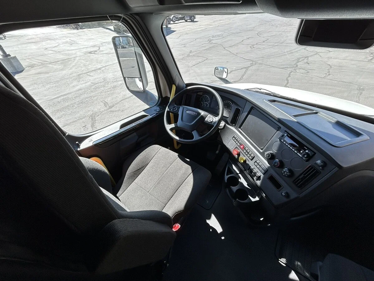 2026 Freightliner Cascadia - image 21