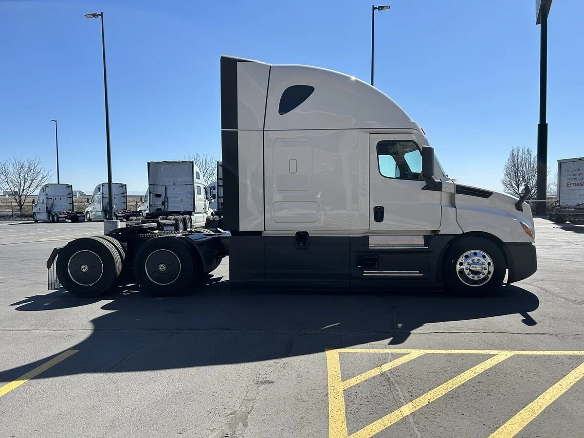 2026 Freightliner Cascadia - image 5