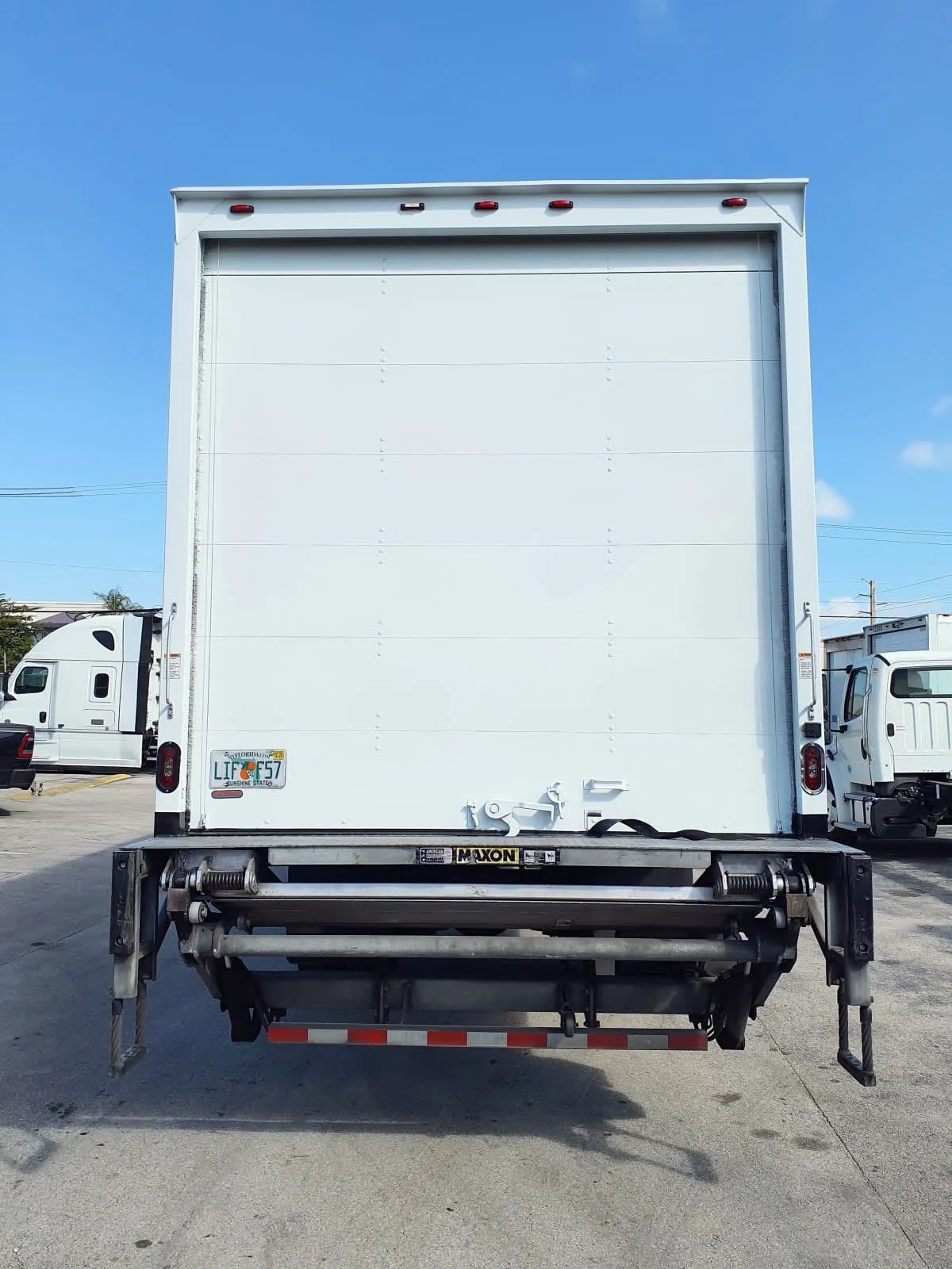 2020 Freightliner M2 106 - image 5