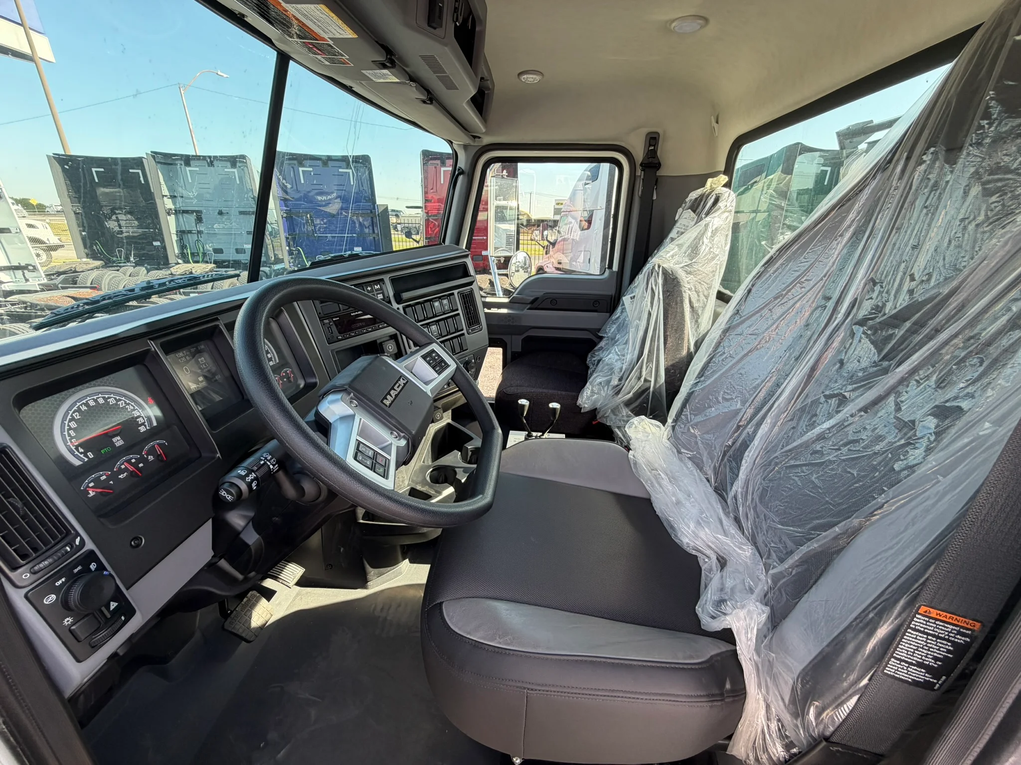 2026 Mack Granite in Fort Worth, TX — photo 14
