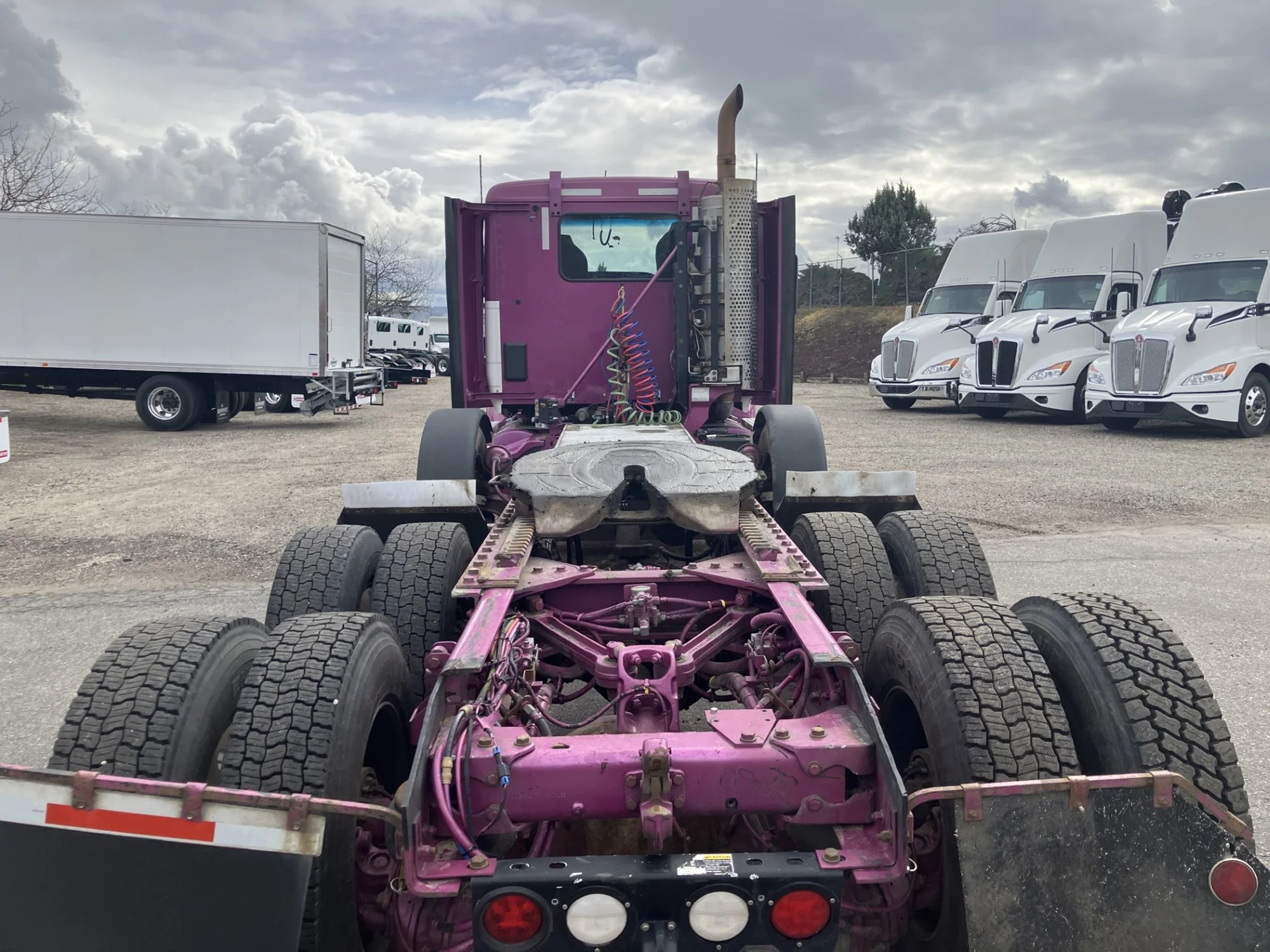 2020 Kenworth T880 - image 4