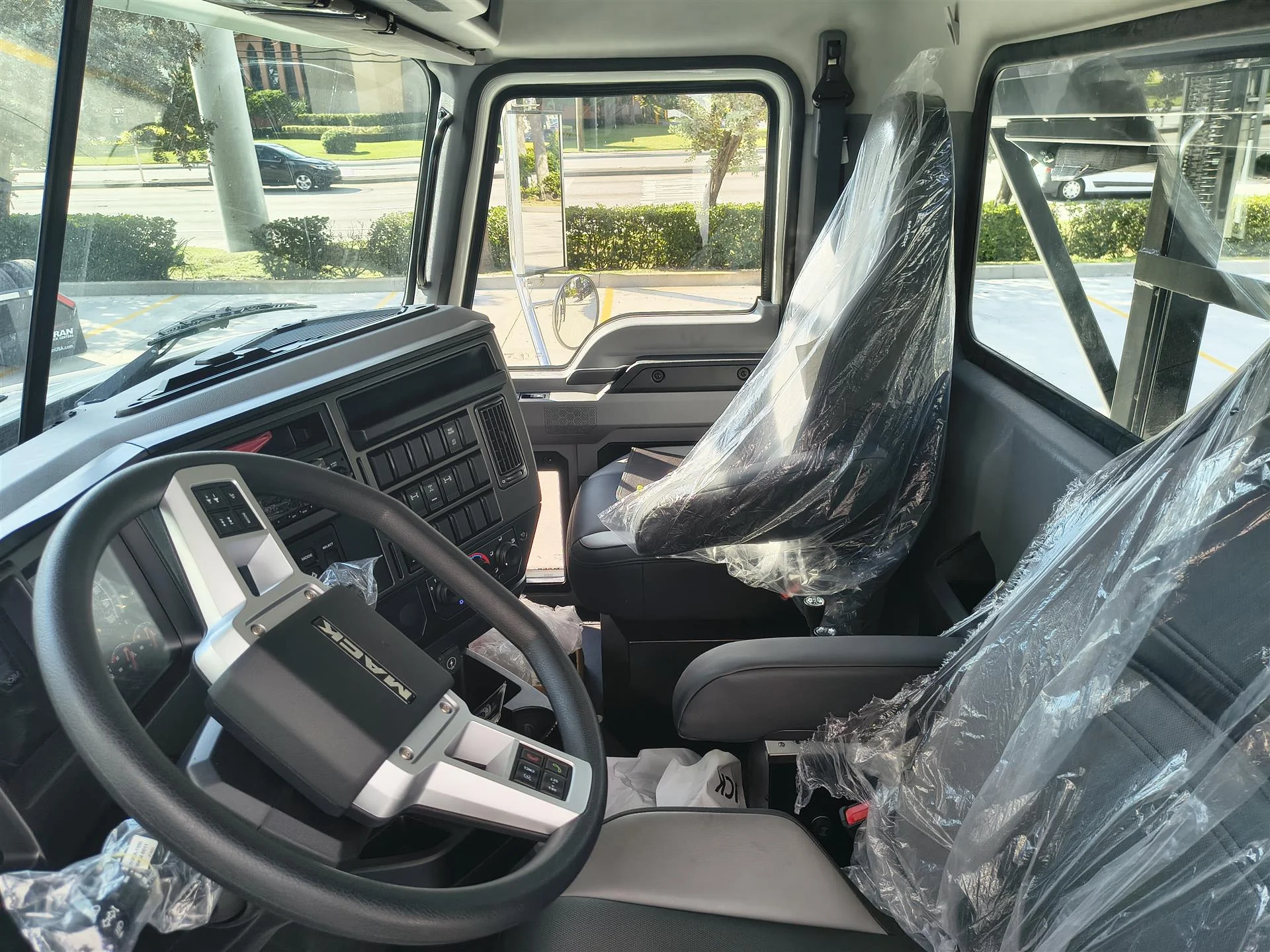 2027 Mack Granite - image 10