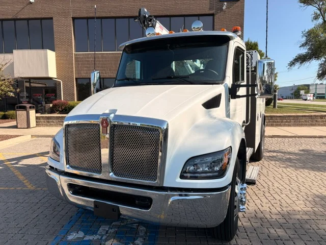 2027 Kenworth T380