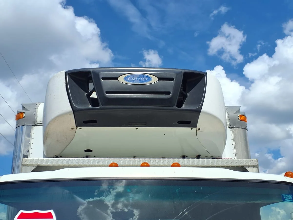 2015 Isuzu NQR - image 7