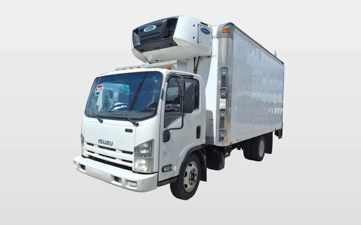 2015 Isuzu NQR - image 1