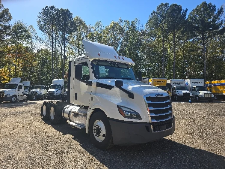 2019 Freightliner Cascadia in Suwanee, GA