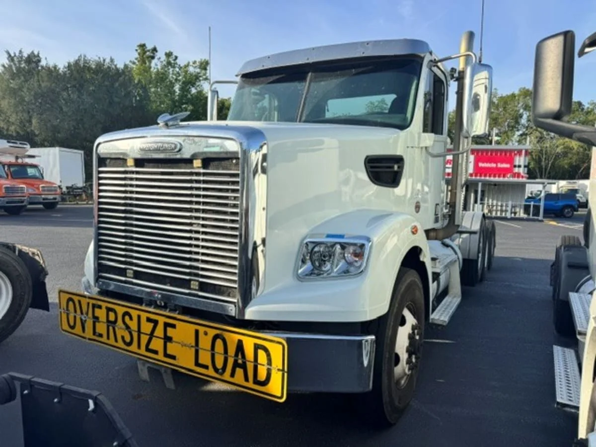 2019 Freightliner 122SD