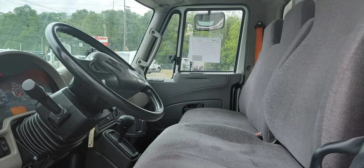 2019 International 4300 in West Chester, OH — photo 8