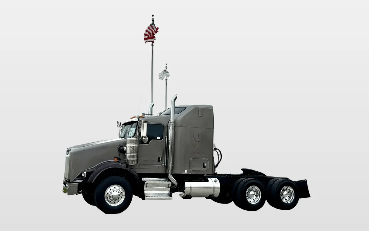 2017 Kenworth T800 - image 1