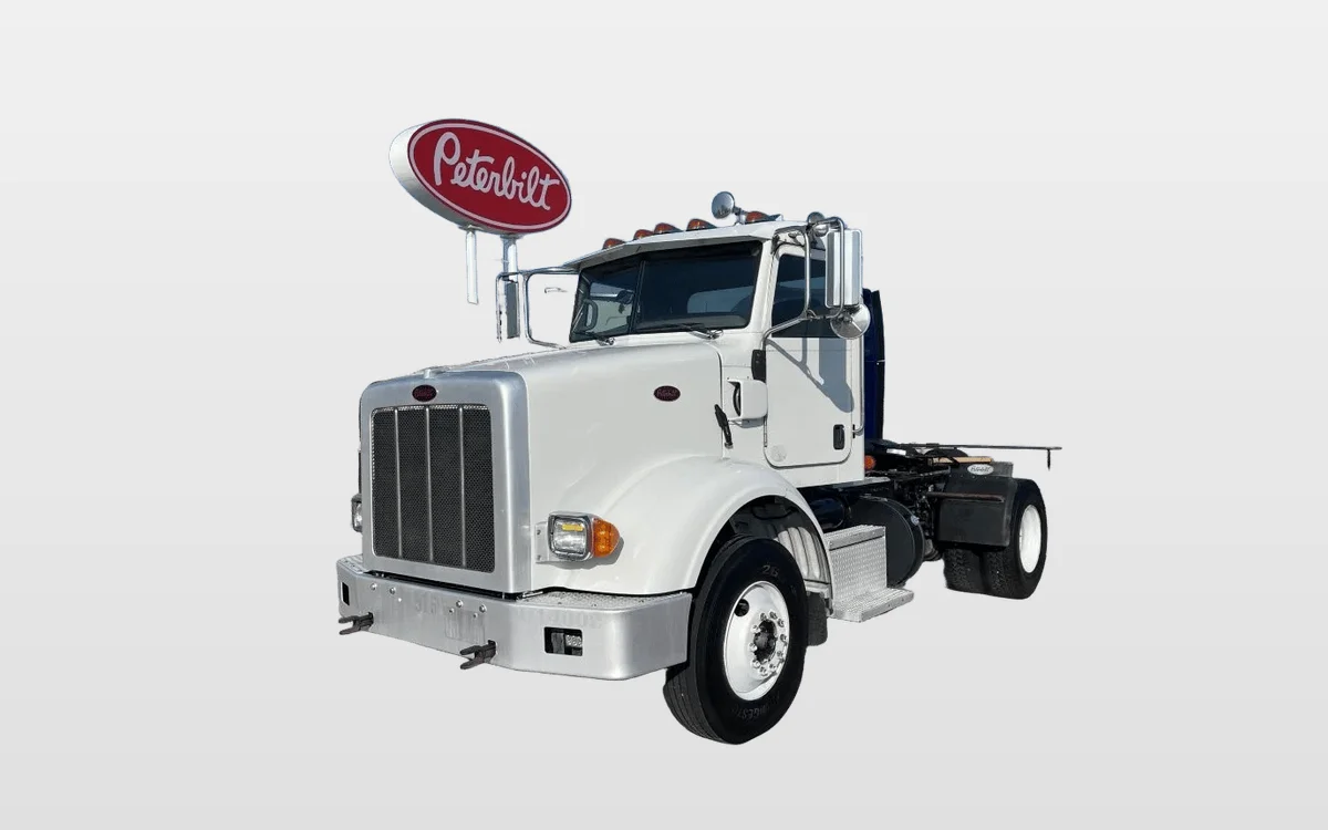 2014 PETERBILT 365 - image 1
