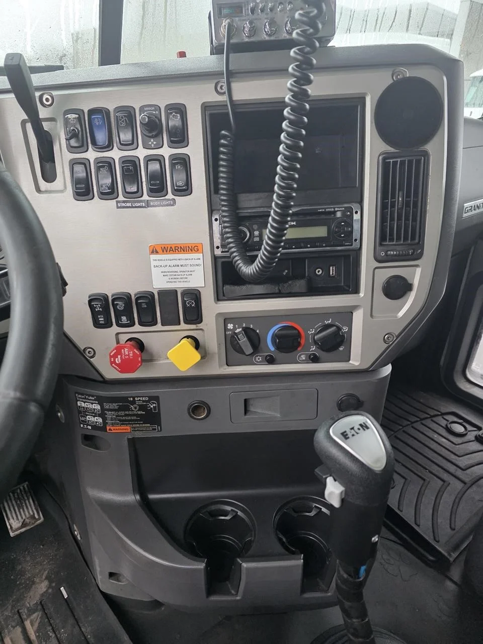 2015 Mack — photo 6