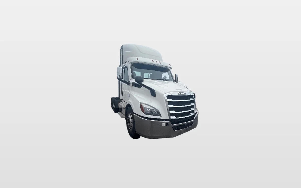 2021 Freightliner Cascadia - image 1