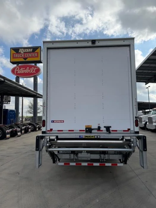 2026 Hino L6 - image 6