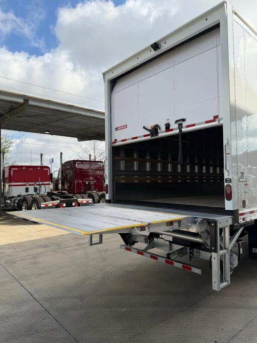 2026 Hino L6 - image 18