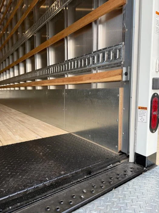 2026 Hino L6 - image 15